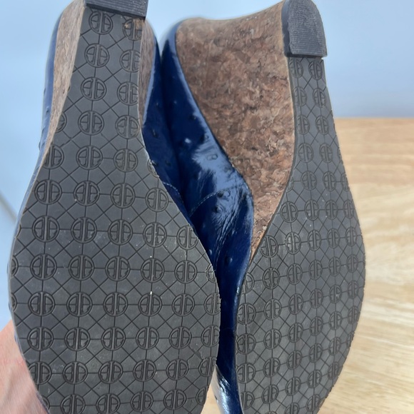 LILLY PULITZER CORK wedge blue leather peep toe heels women’s shoes size 8 1/2 - Picture 4 of 9